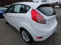 Oxford White - Fiesta SE Hatchback Photo No. 4