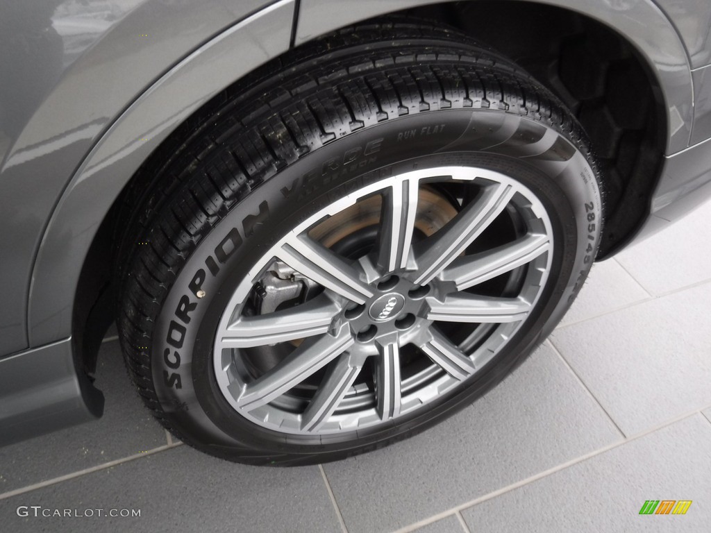 2017 Q7 3.0T quattro Premium Plus - Graphite Gray Metallic / Black photo #3