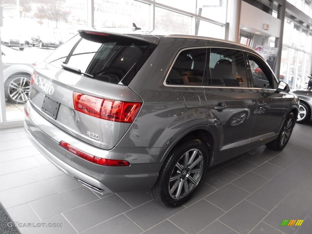 2017 Q7 3.0T quattro Premium Plus - Graphite Gray Metallic / Black photo #12