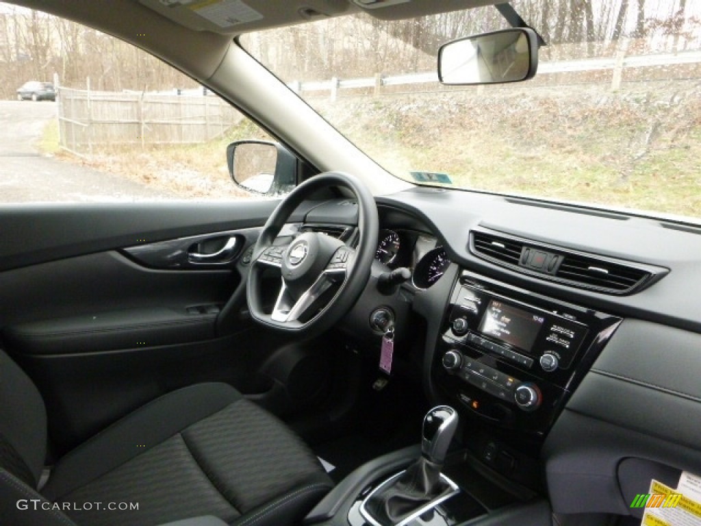 2017 Nissan Rogue S AWD Charcoal Dashboard Photo #118367070