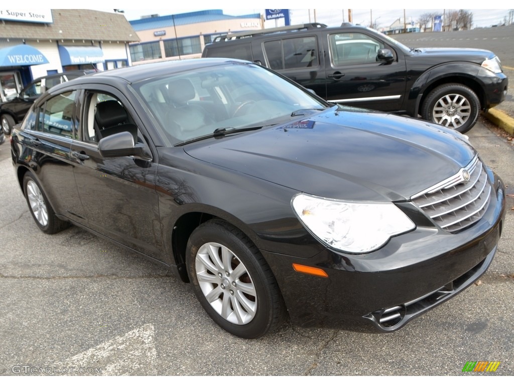 2010 Sebring Limited Sedan - Brilliant Black Crystal Pearl / Dark Slate Gray photo #3