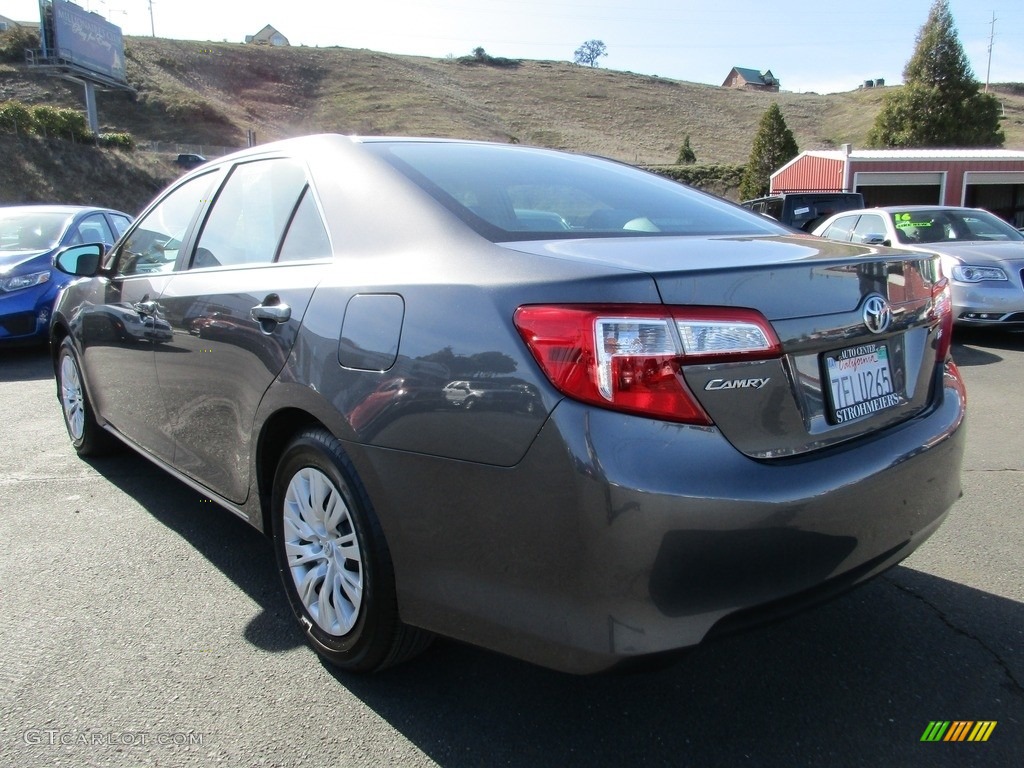 2014 Camry LE - Magnetic Gray Metallic / Ash photo #5