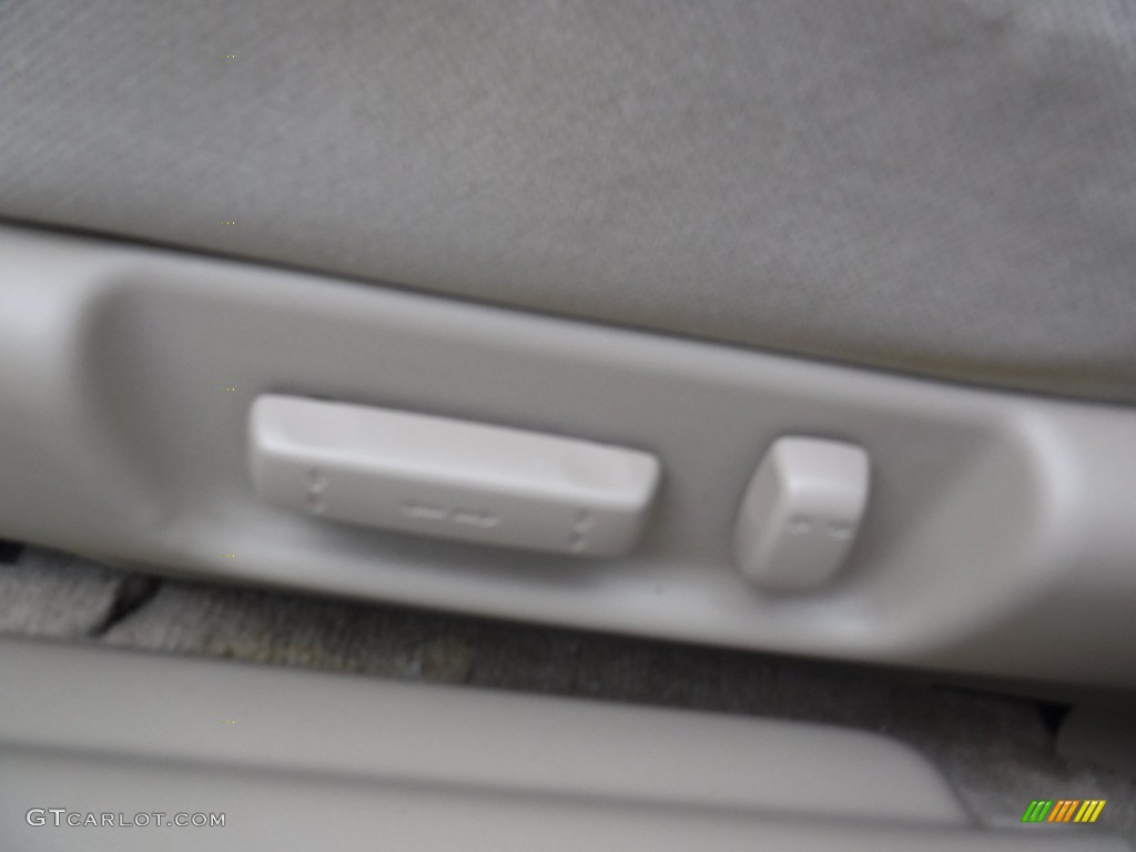 2006 Accord LX V6 Sedan - Taffeta White / Ivory photo #15