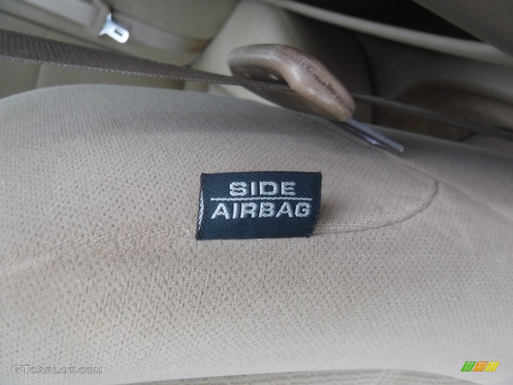 2006 Accord LX V6 Sedan - Taffeta White / Ivory photo #16