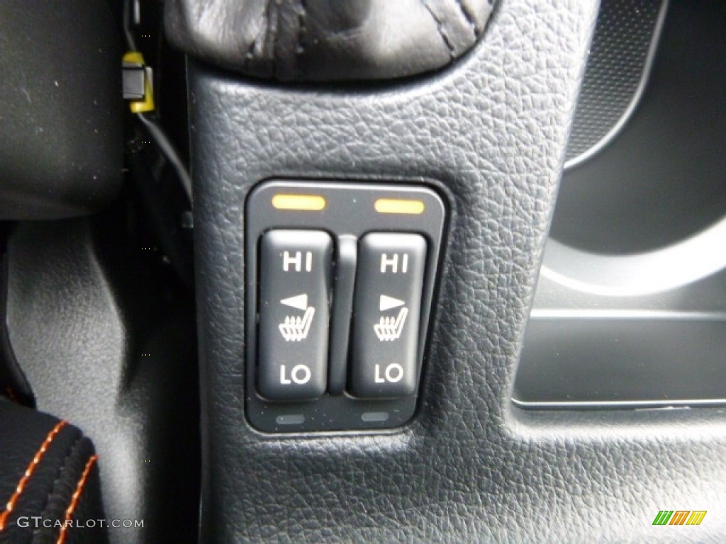 2017 Subaru Crosstrek 2.0i Limited Controls Photo #118372119