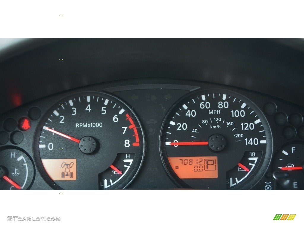 2005 Frontier SE King Cab 4x4 - Radiant Silver Metallic / Nismo Charcoal photo #17