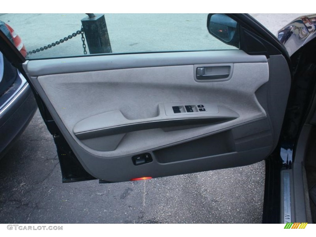 2004 Maxima 3.5 SE - Majestic Blue Metallic / Frost Gray photo #18