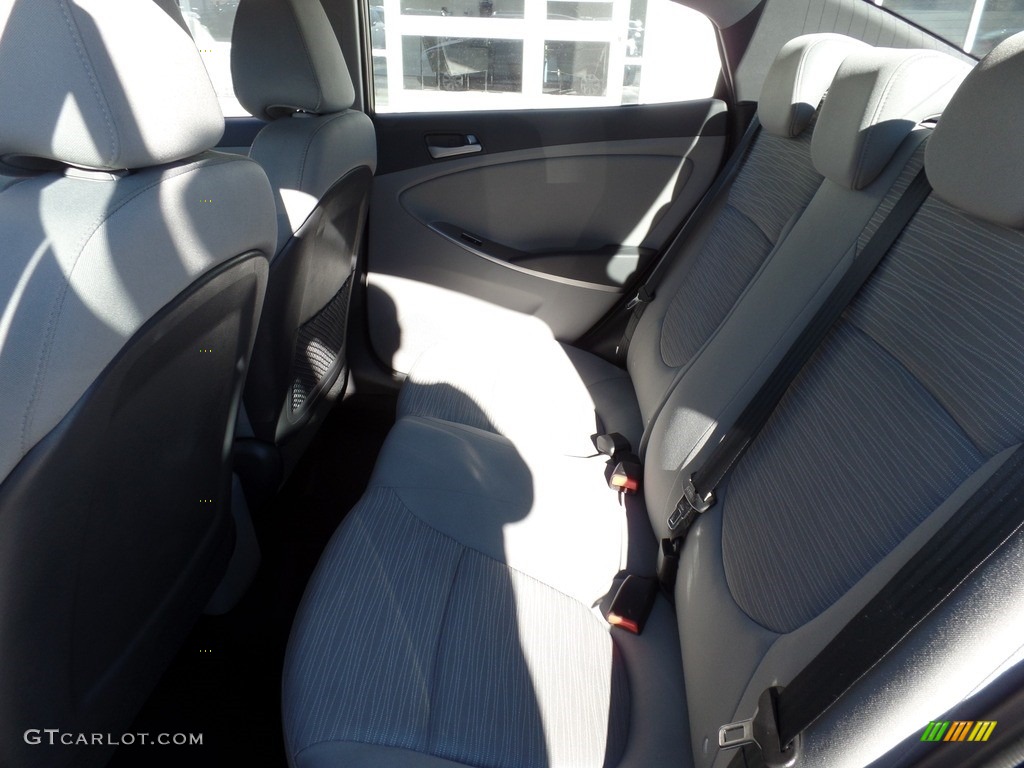 2016 Accent SE Sedan - Triathlon Gray / Gray photo #12