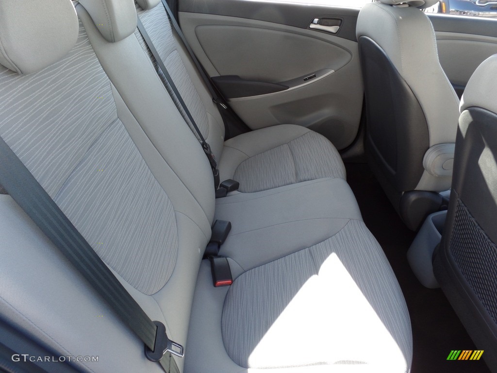 2016 Accent SE Sedan - Triathlon Gray / Gray photo #14