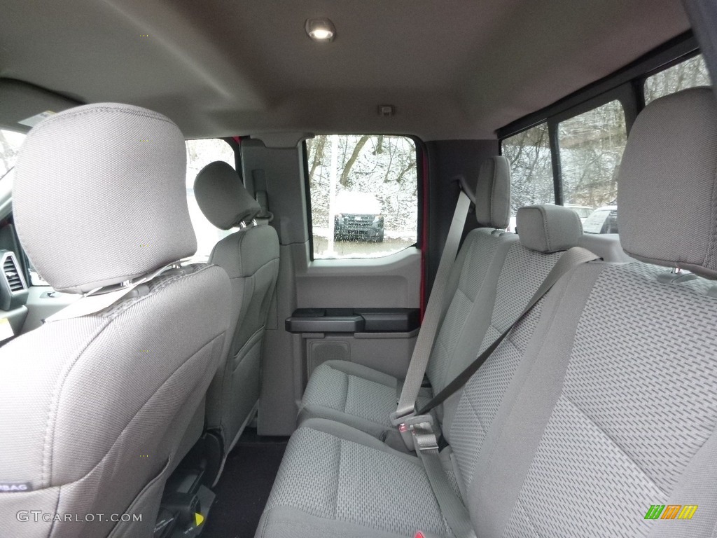 2017 F150 XLT SuperCab 4x4 - Race Red / Earth Gray photo #11