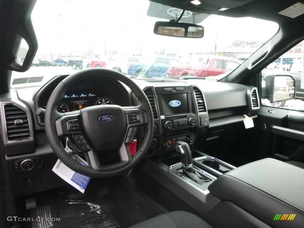 2017 F150 XLT SuperCab 4x4 - Magnetic / Black photo #12