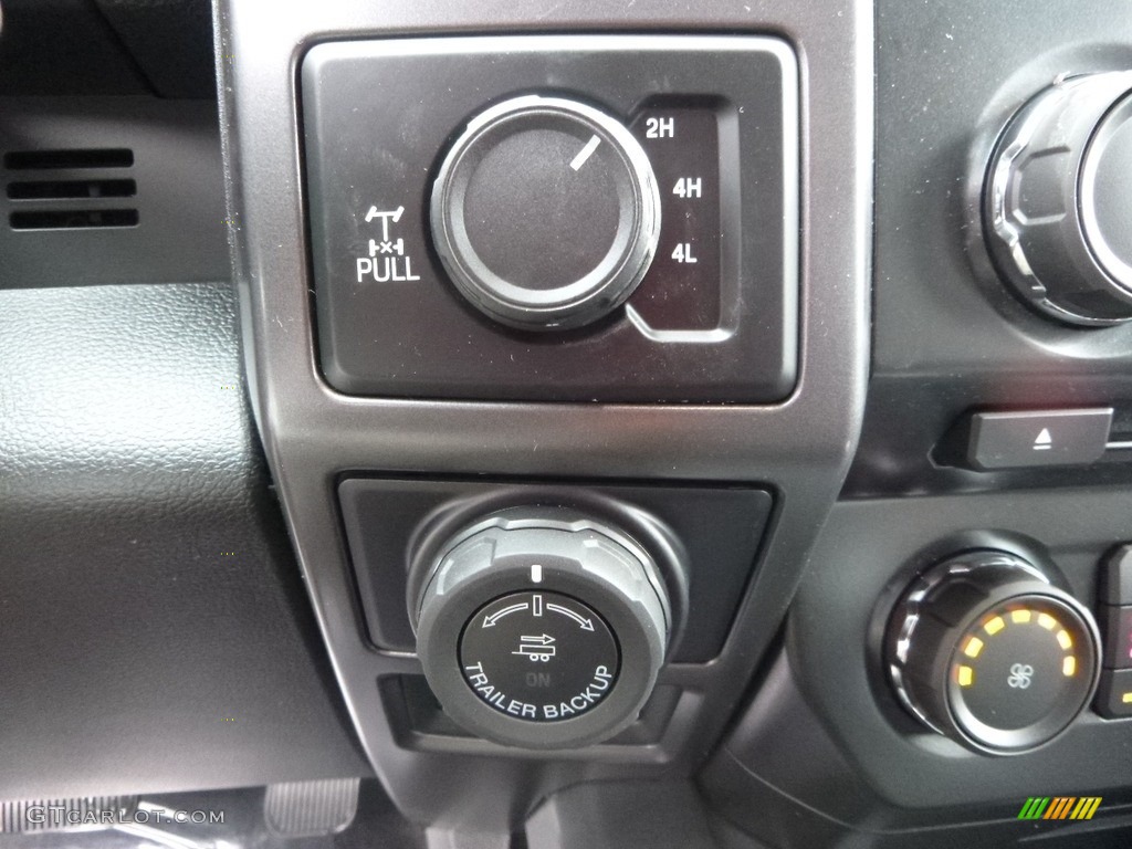 2017 F150 XLT SuperCab 4x4 - Magnetic / Black photo #16
