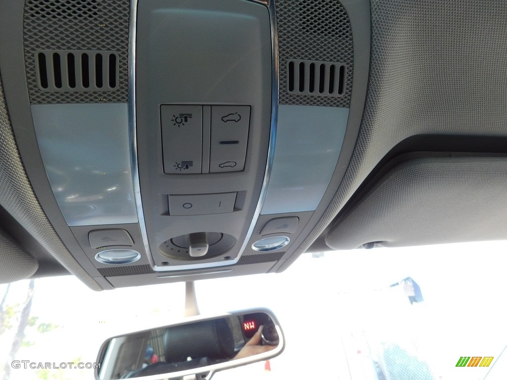 2007 Q7 4.2 Premium quattro - Light Silver Metallic / Black photo #21