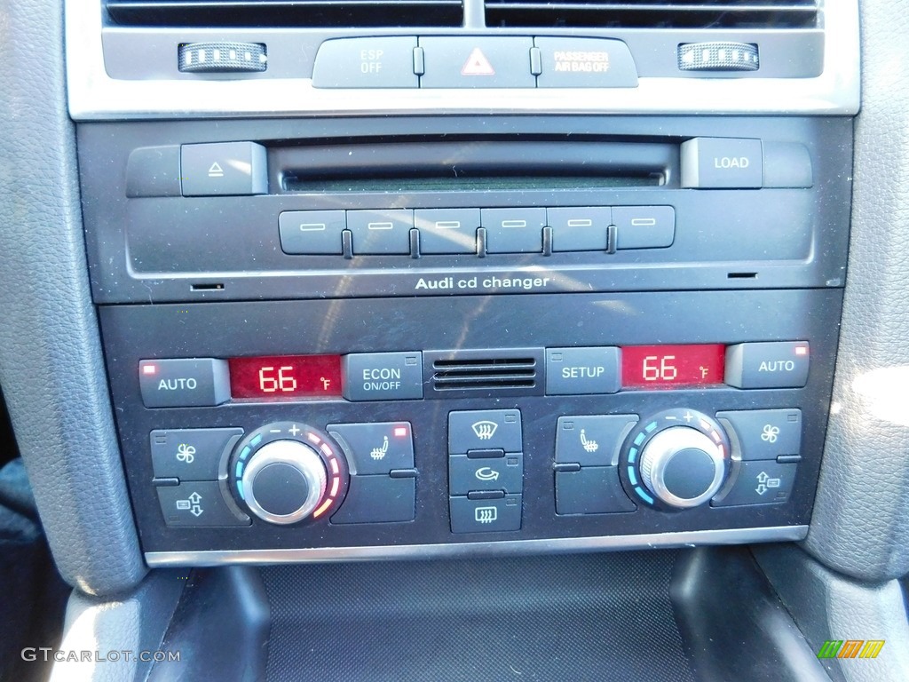 2007 Q7 4.2 Premium quattro - Light Silver Metallic / Black photo #24