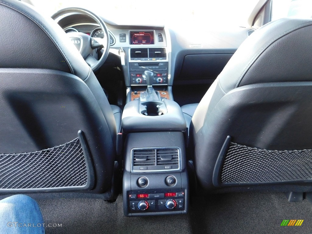 2007 Q7 4.2 Premium quattro - Light Silver Metallic / Black photo #28