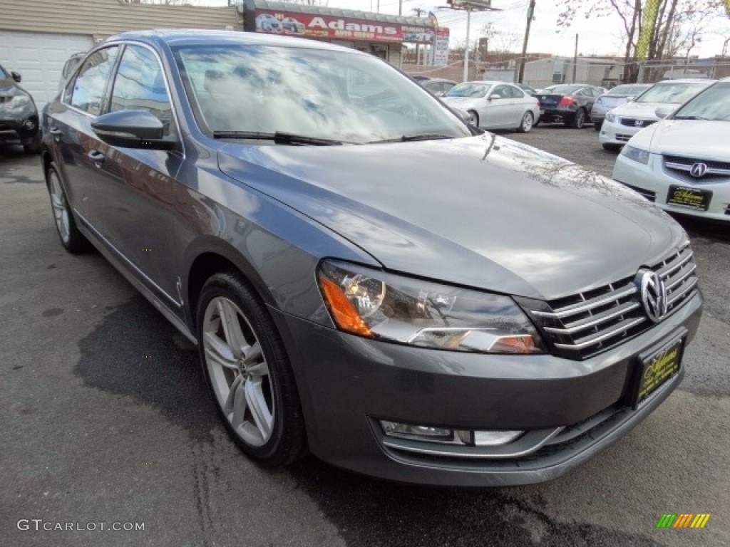 2012 Passat V6 SEL - Platinum Gray Metallic / Titan Black photo #3