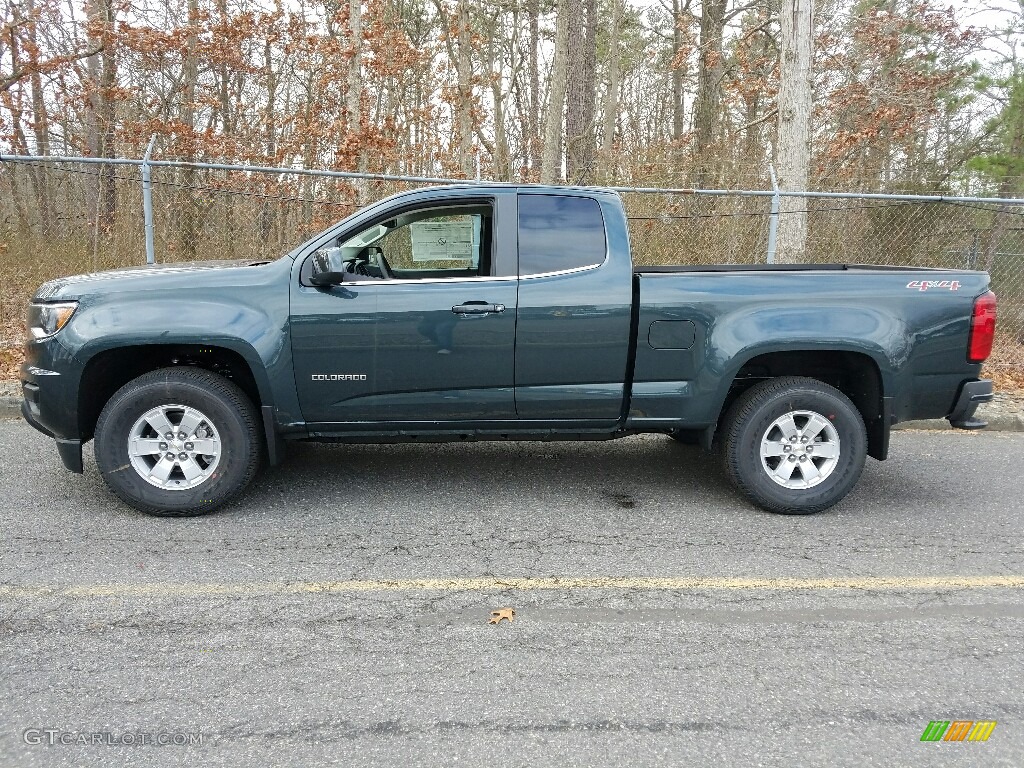 Graphite Metallic 2017 Chevrolet Colorado WT Extended Cab 4x4 Exterior Photo #118385205