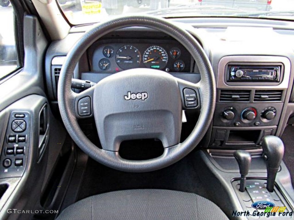 2004 Grand Cherokee Laredo 4x4 - Light Khaki Metallic / Dark Slate Gray photo #15
