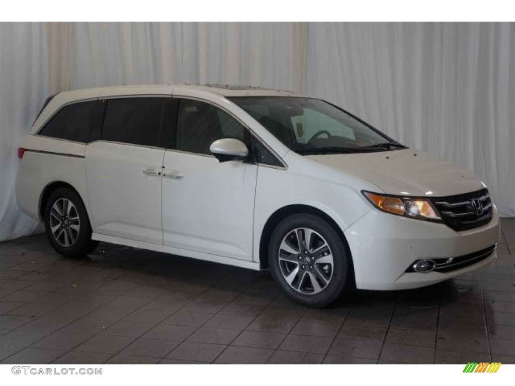 White Diamond Pearl 2017 Honda Odyssey Touring Exterior Photo #118387445