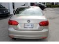 Moonrock Silver Metallic - Jetta SE Sedan Photo No. 8