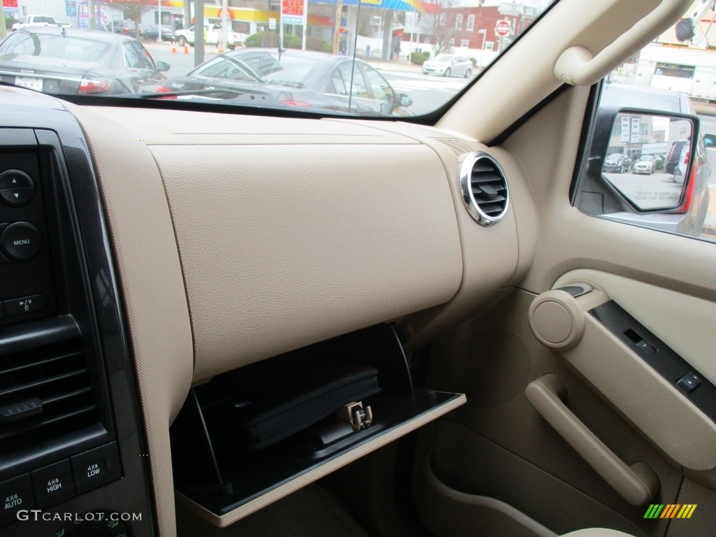 2007 Explorer XLT 4x4 - Dark Stone Metallic / Camel photo #20