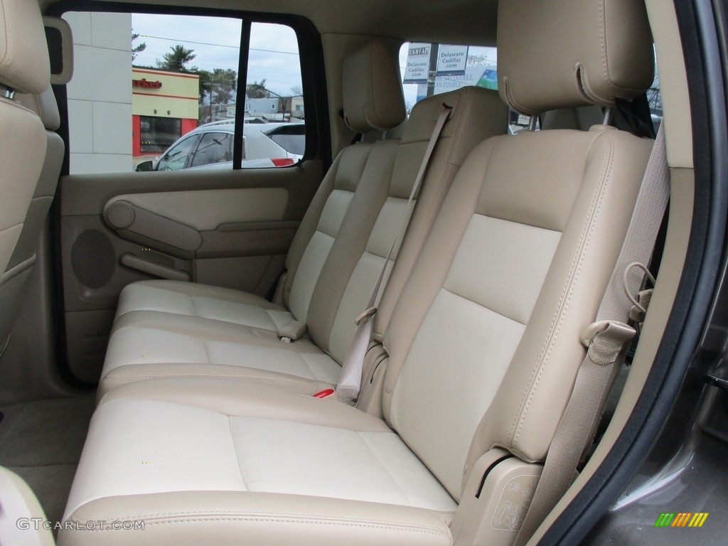 2007 Explorer XLT 4x4 - Dark Stone Metallic / Camel photo #23