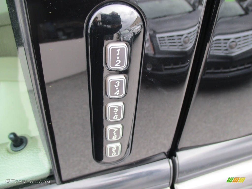 2007 Explorer XLT 4x4 - Dark Stone Metallic / Camel photo #36