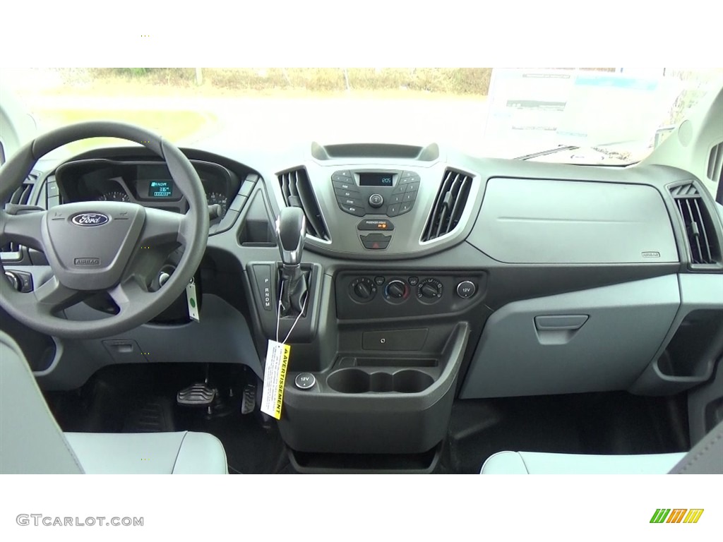 2017 Ford Transit Van 250 MR Long Dashboard Photos