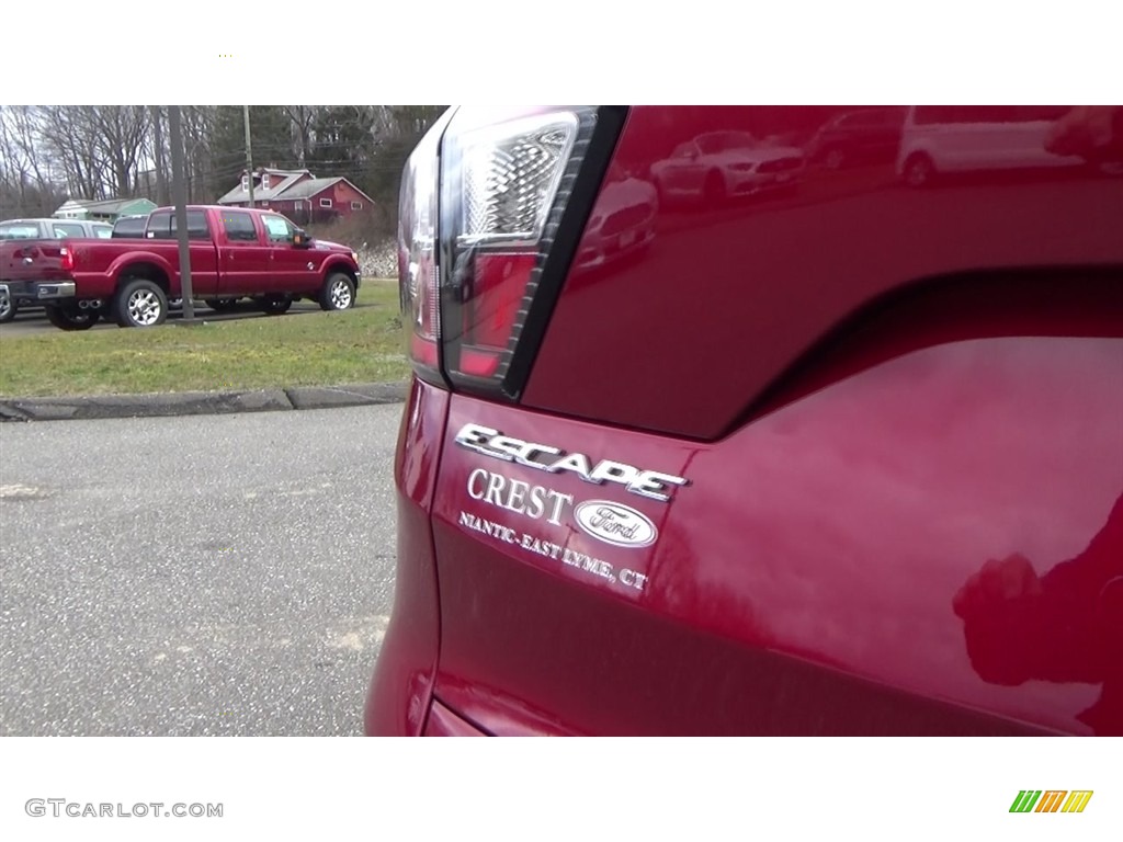 2017 Escape SE 4WD - Ruby Red / Charcoal Black photo #10