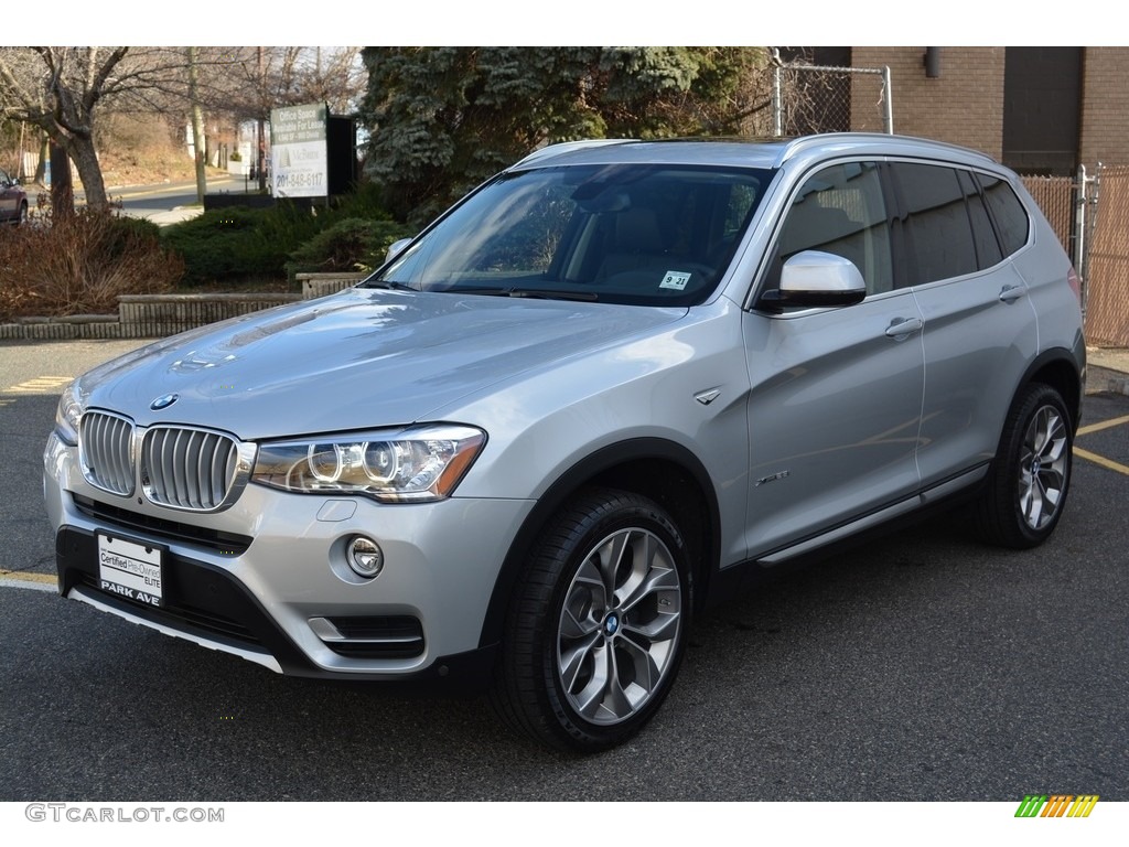 2017 X3 xDrive28i - Glacier Silver Metallic / Black photo #6