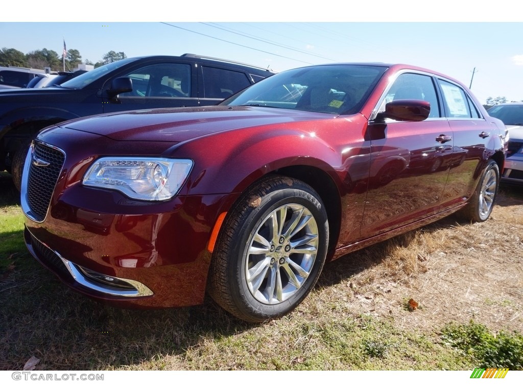 2017 300 Limited - Velvet Red / Black/Linen photo #1