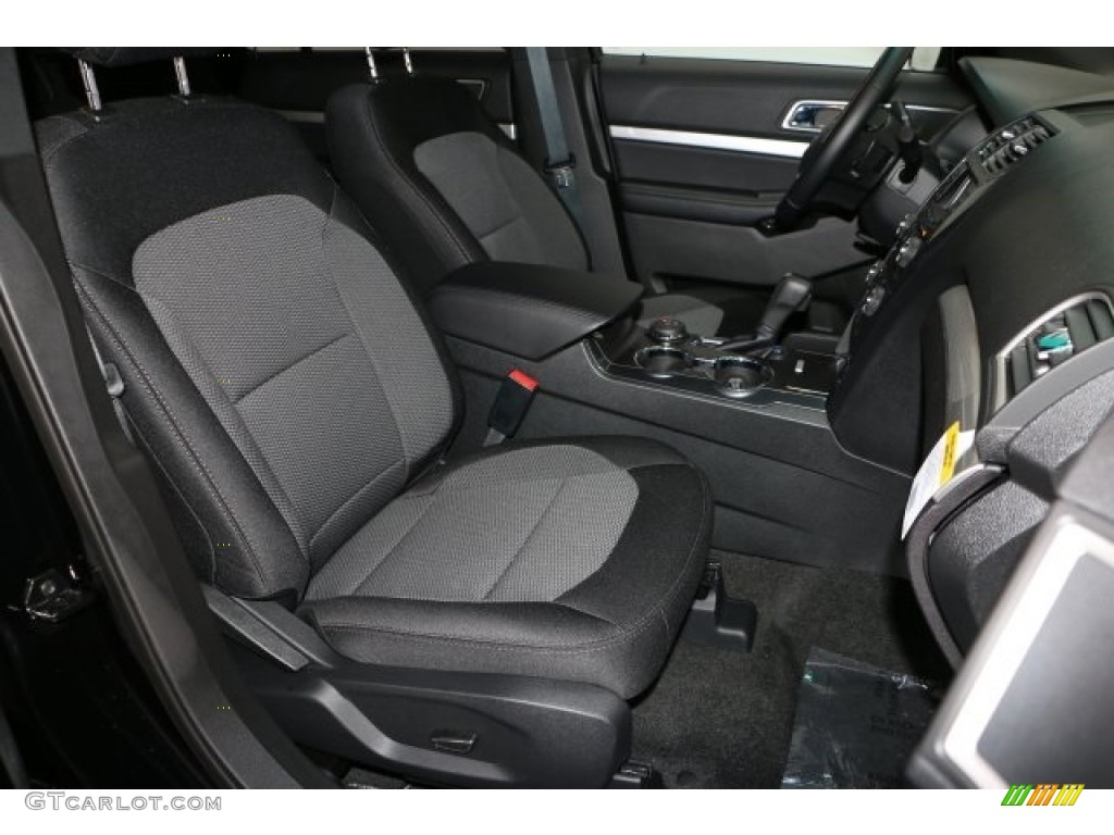 2017 Explorer XLT 4WD - Shadow Black / Ebony Black photo #3