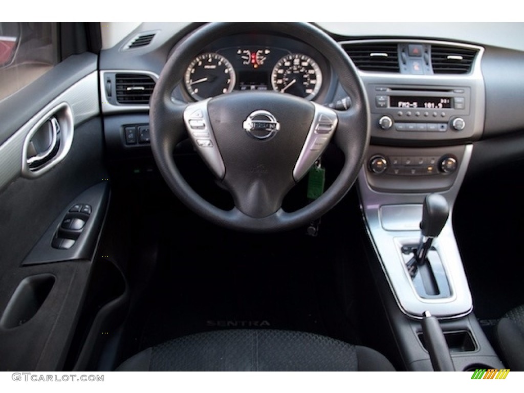 2013 Sentra SR - Red Brick / Charcoal photo #5