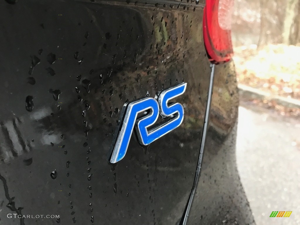 2017 Ford Focus RS Hatch Marks and Logos Photo #118412107