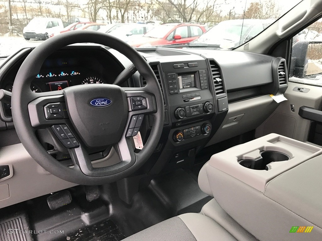2017 Ford F150 XL SuperCab 4x4 Earth Gray Dashboard Photo #118413286