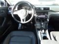 Black - Passat 2.5L SE Photo No. 15
