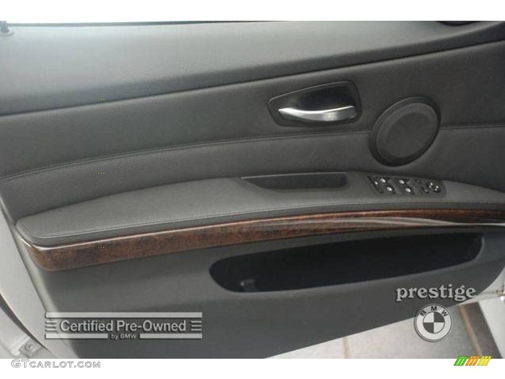 2006 3 Series 330xi Sedan - Titanium Silver Metallic / Black photo #9