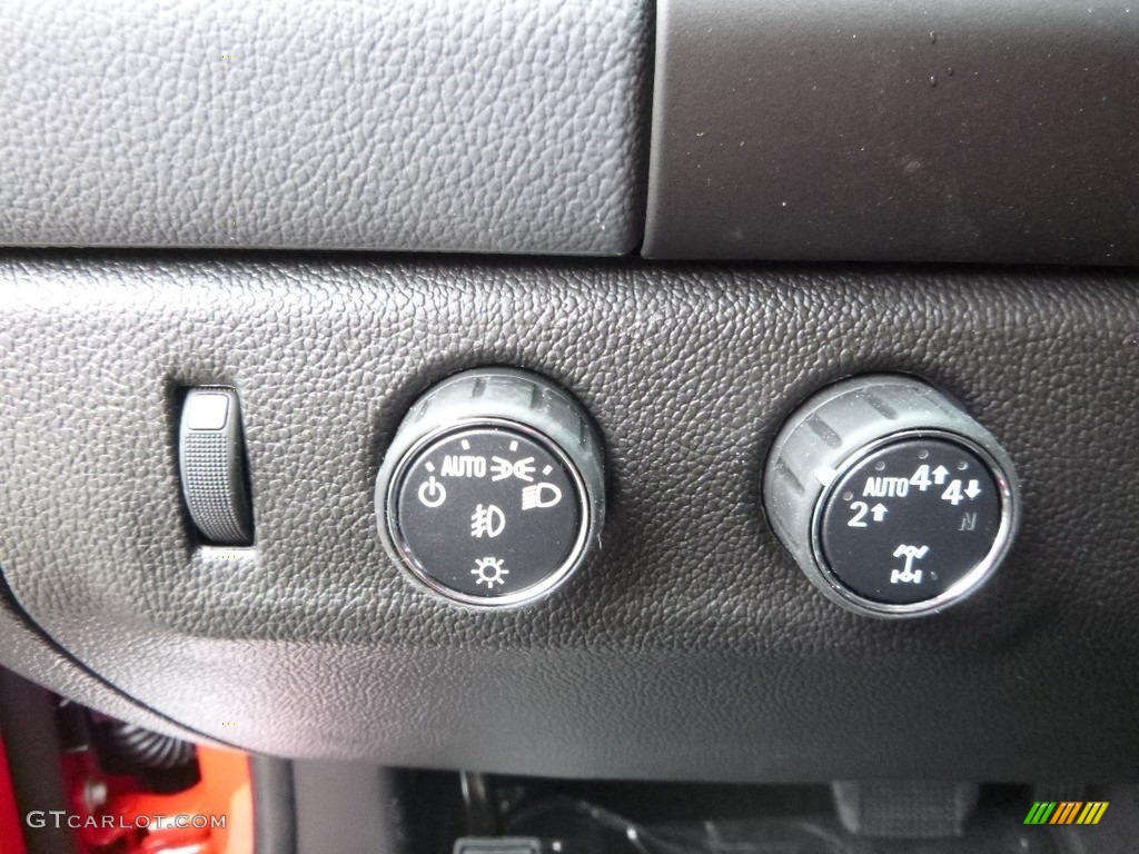 2017 Colorado Z71 Crew Cab 4x4 - Red Hot / Jet Black photo #15