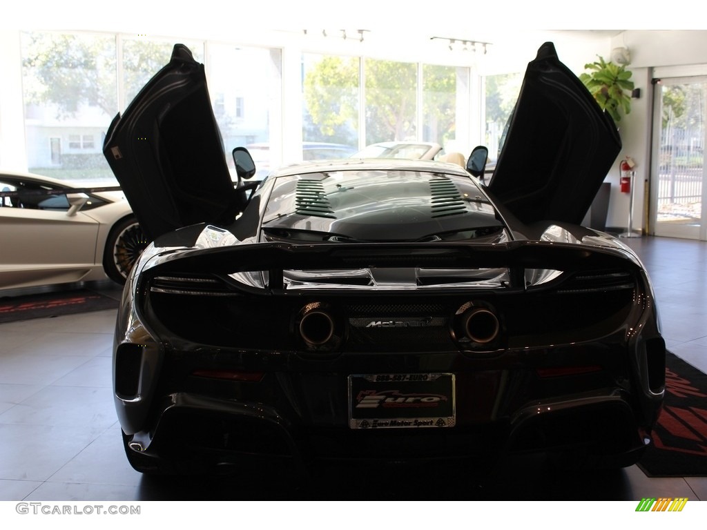 2016 675LT Coupe - Chicane / Carbon Black/McLaren Orange photo #48