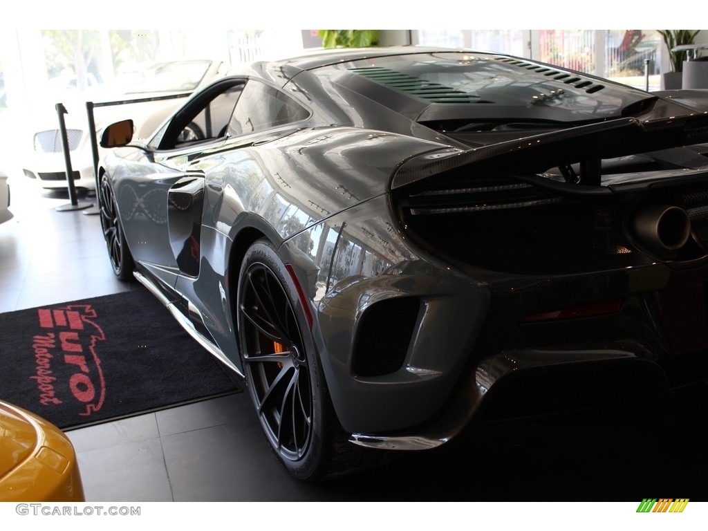 2016 675LT Coupe - Chicane / Carbon Black/McLaren Orange photo #57