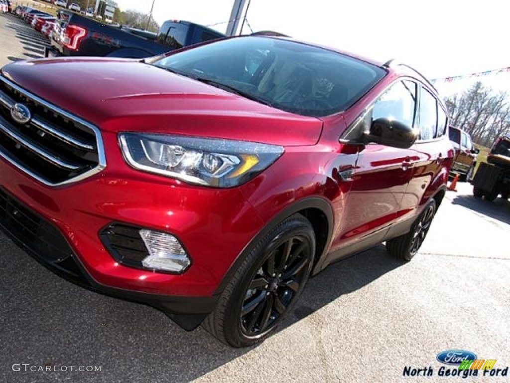 2017 Escape SE - Ruby Red / Charcoal Black photo #31