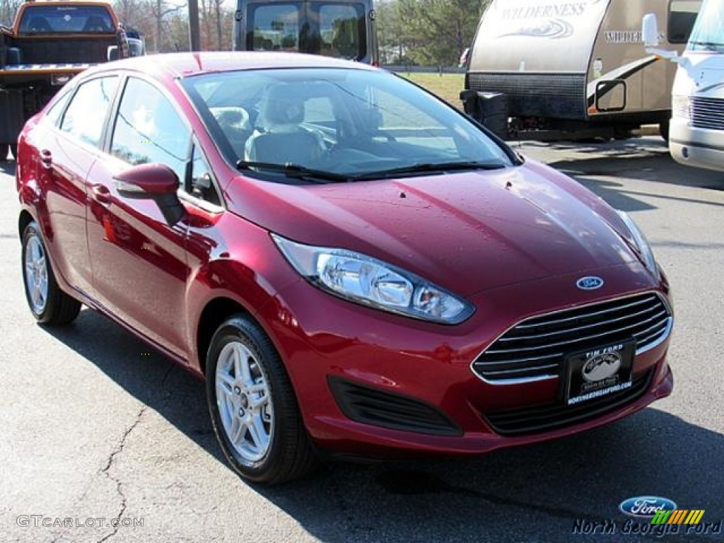 2017 Fiesta SE Sedan - Ruby Red / Medium Light Stone photo #7