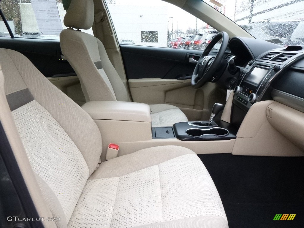 2013 Camry LE - Cypress Green Metallic / Ivory photo #12