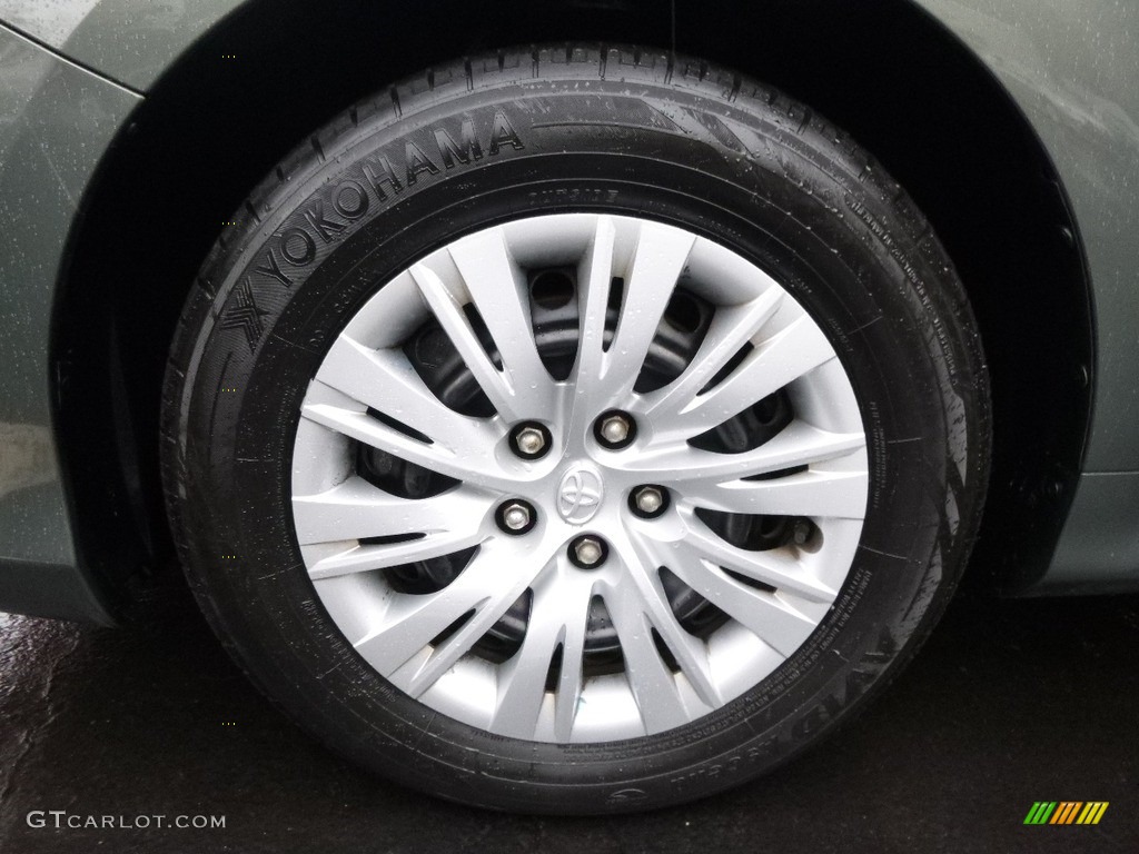 2013 Camry LE - Cypress Green Metallic / Ivory photo #14