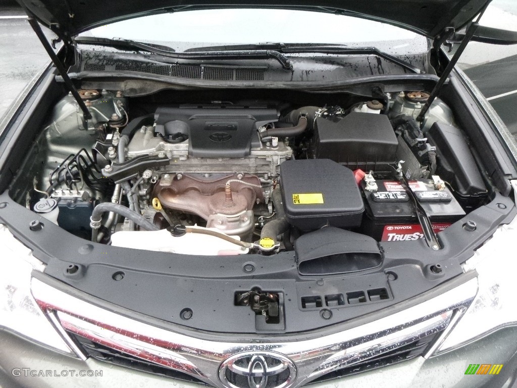 2013 Camry LE - Cypress Green Metallic / Ivory photo #15