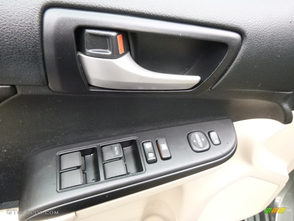 2013 Camry LE - Cypress Green Metallic / Ivory photo #17