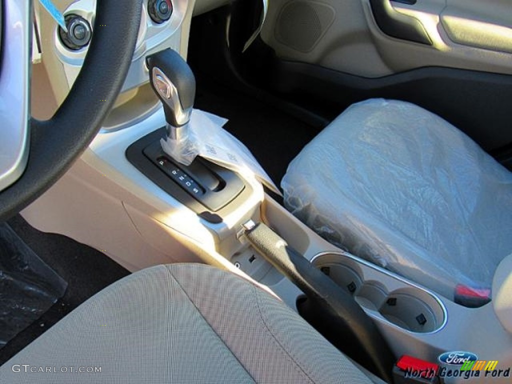 2017 Fiesta SE Sedan - Ruby Red / Medium Light Stone photo #24