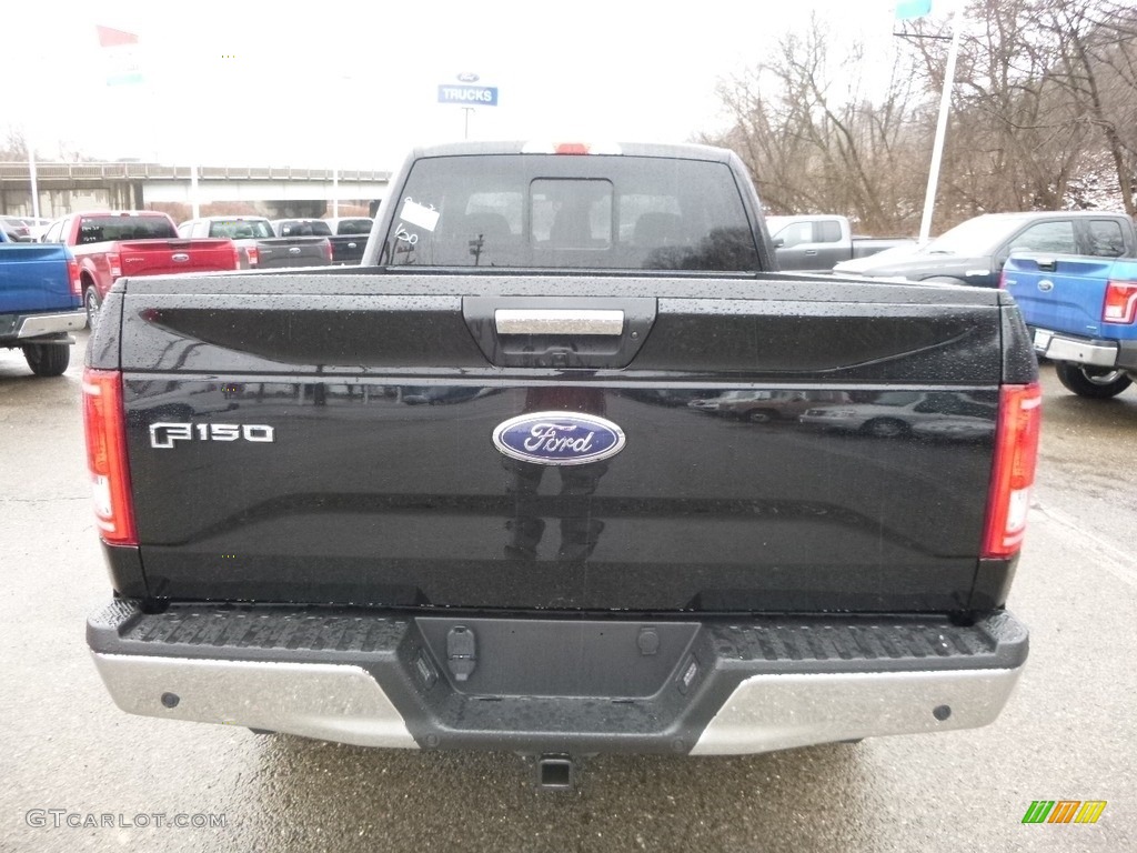 2017 F150 XLT SuperCab 4x4 - Shadow Black / Earth Gray photo #3
