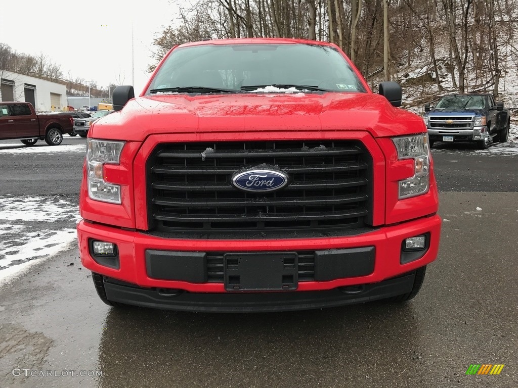 2017 F150 XLT SuperCab 4x4 - Race Red / Black photo #2