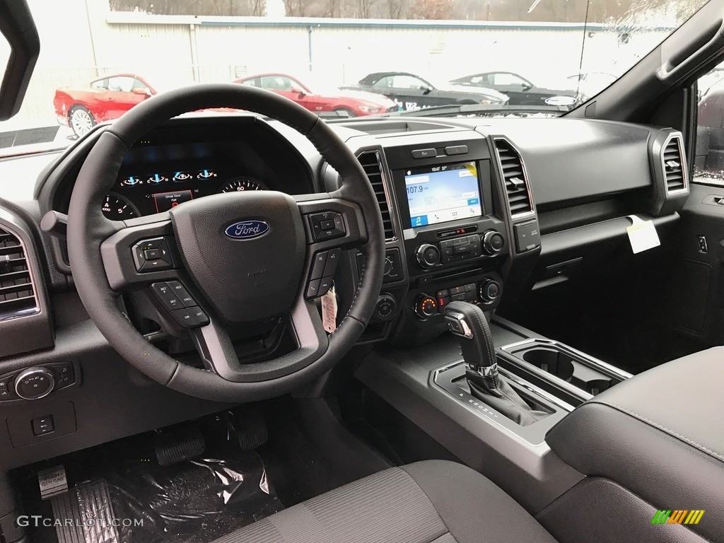 2017 F150 XLT SuperCab 4x4 - Race Red / Black photo #10